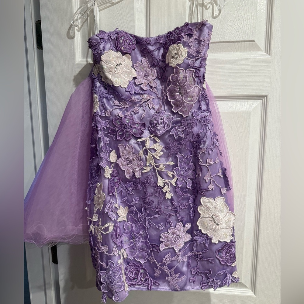 Sherri Hill Lavender Purple Floral Appliqué Party Dress